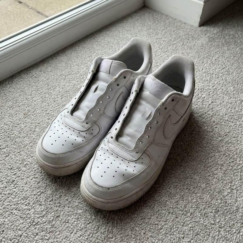 White trainers sample